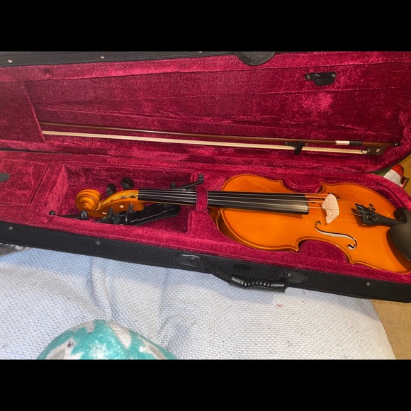 COPY - Authentic Mendini Violin and accessories!!! - Picture 8 of 16